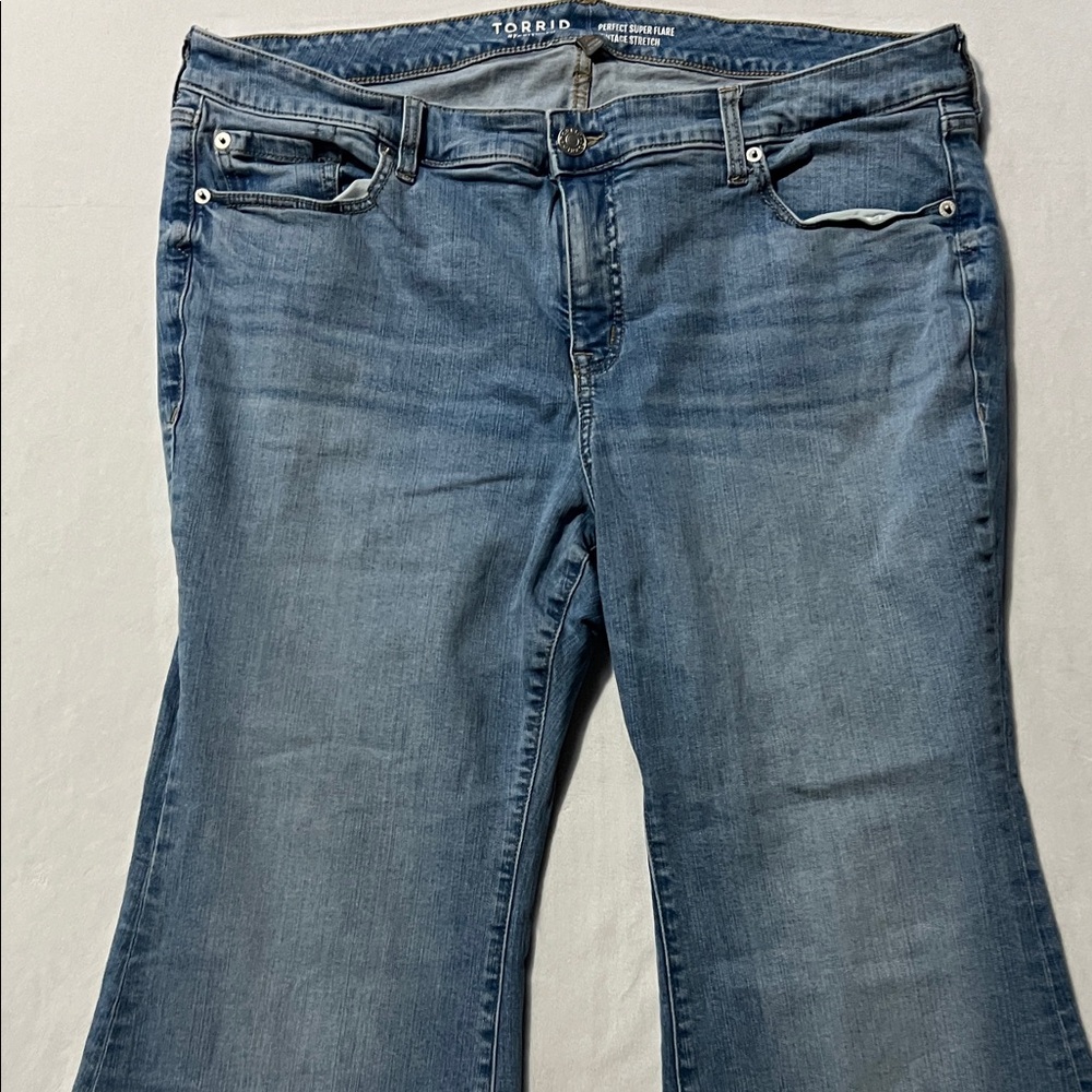 Torrid Perfect Super Flare vintage stretch jeans 20S tummy control - Picture 6 of 10